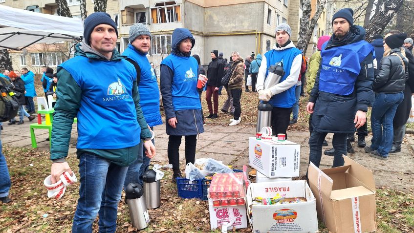 Lviv_distribuzione_dopo_bombardamento_1